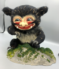 Yokai Doll：Hobeni Taro (Blushy‑Cheeked Taro) / 頬紅太郎（ほおべにたろう）